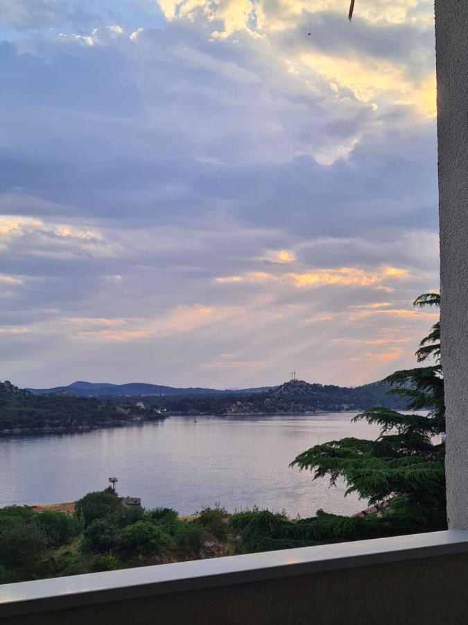 Matanovi Dvori-Krka National Park Hotel Lozovac Buitenkant foto