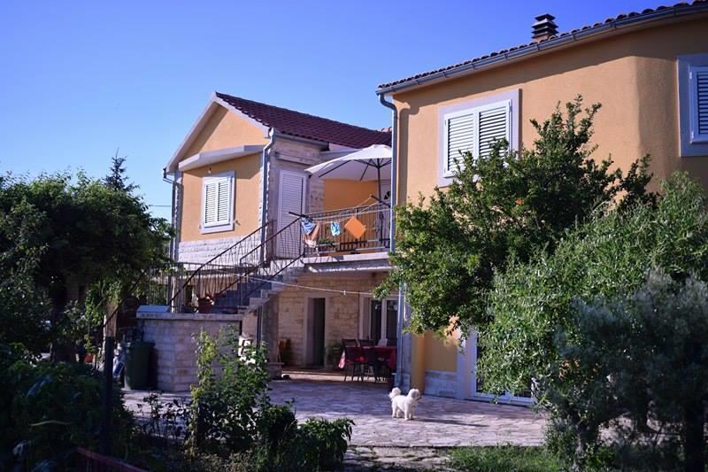 Matanovi Dvori-Krka National Park Hotel Lozovac Buitenkant foto