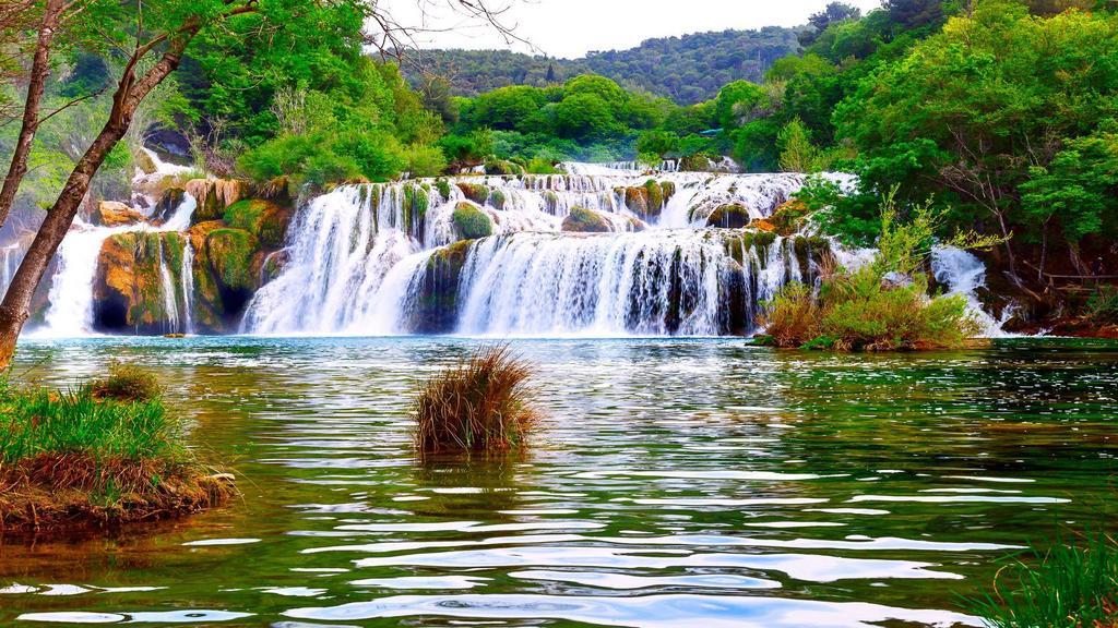 Matanovi Dvori-Krka National Park Hotel Lozovac Buitenkant foto